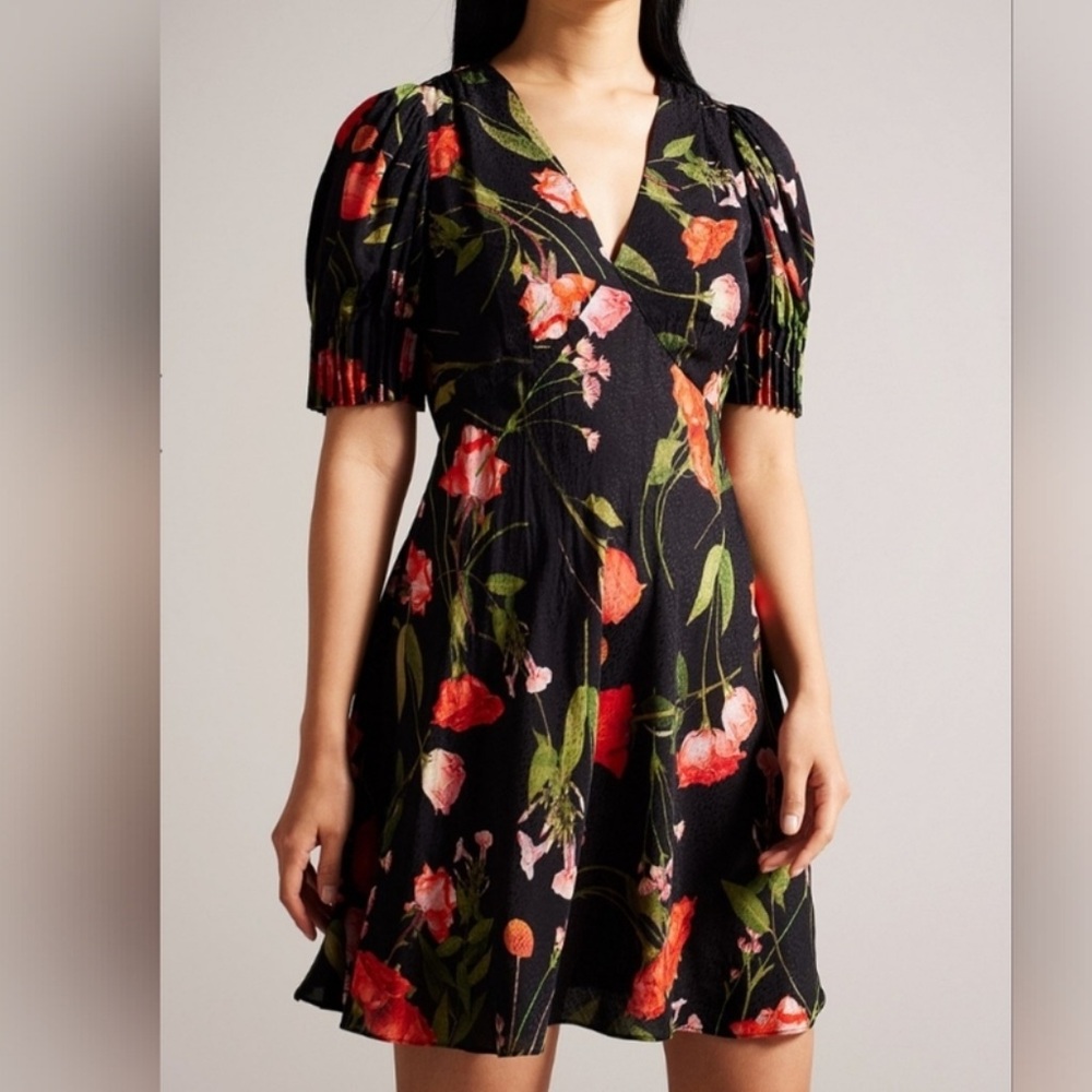 NWT Ted Baker mini puff sleeve tea Black Floral Mini Dress size 1/small/4/6